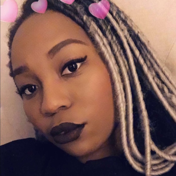 Meet your Posher, Yinka - Picture 1 of 1